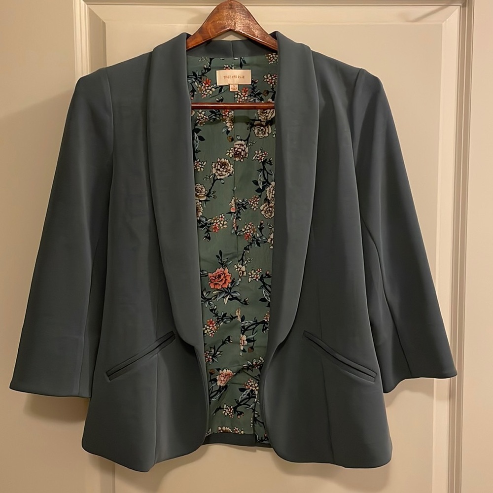 Women’s Skies are Blue Blazer Size Small
